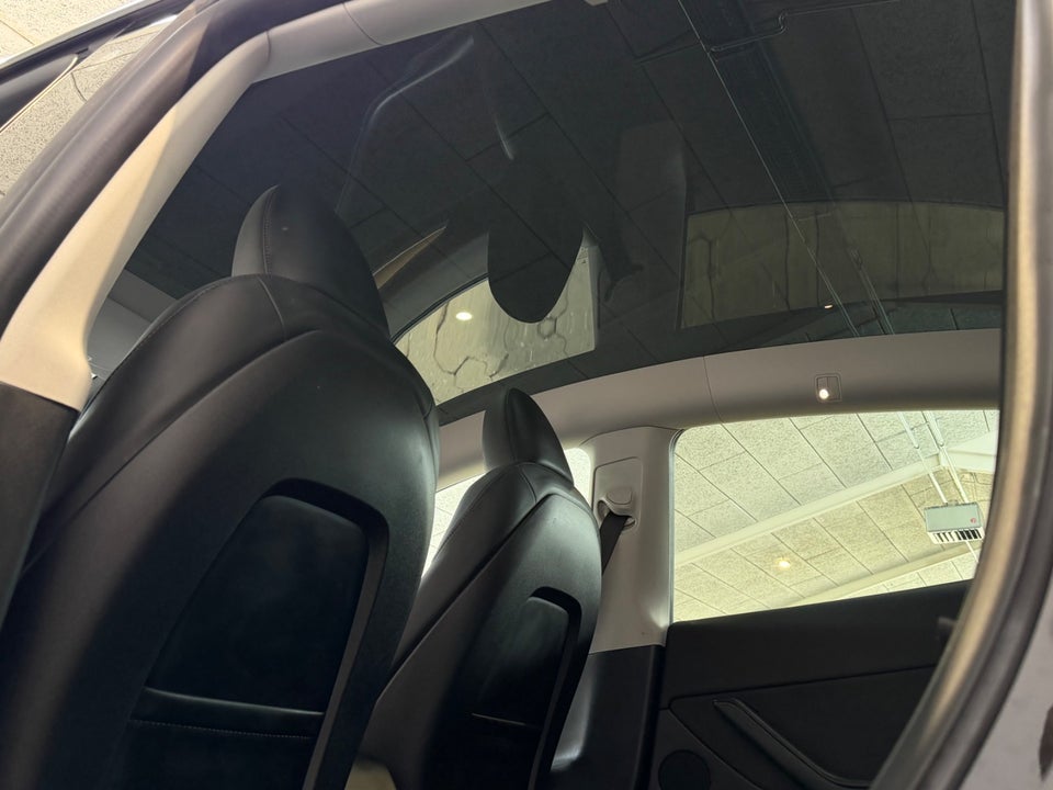 Tesla Model Y RWD 5d