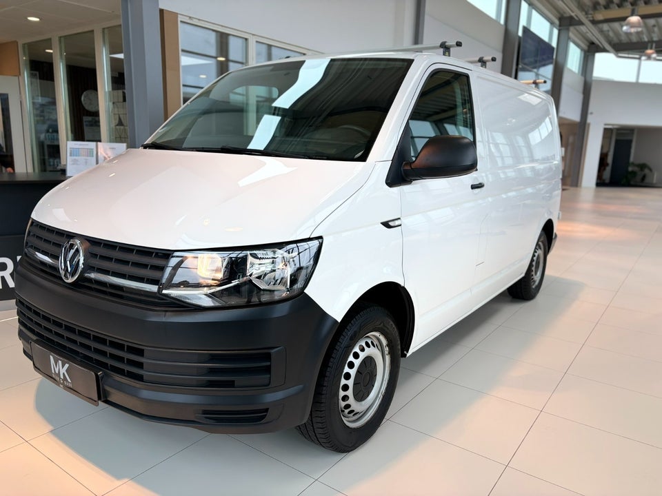 VW Transporter 2,0 TDi 102 Kassevogn kort