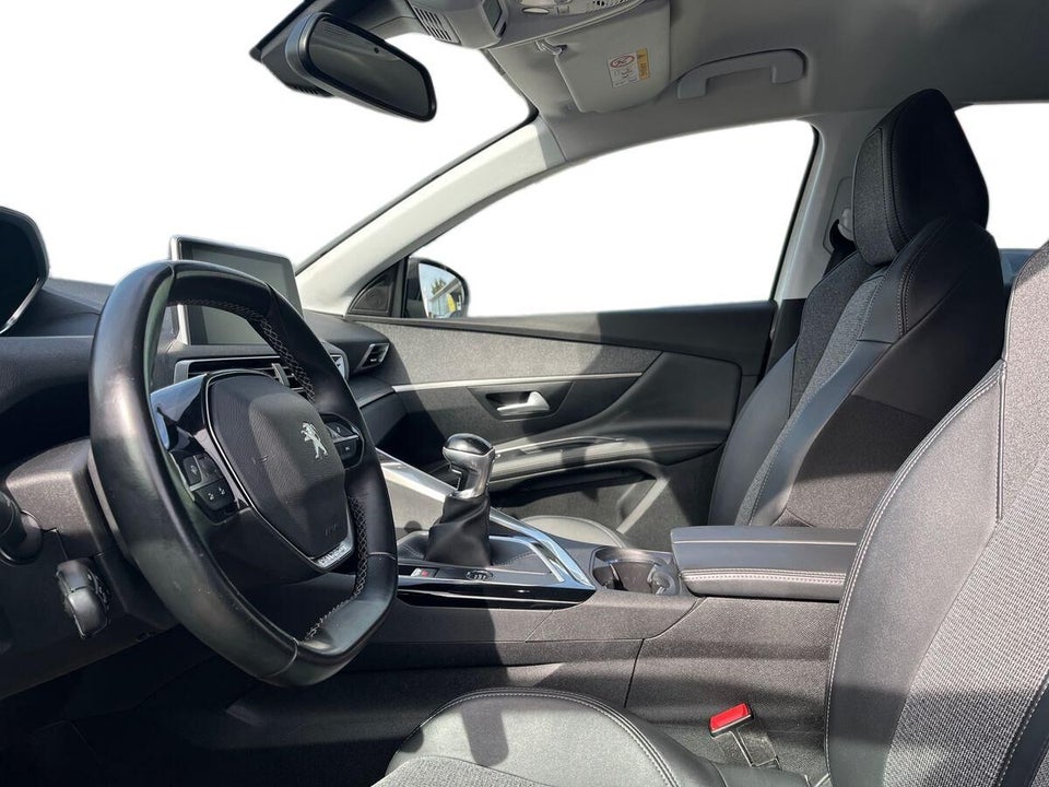 Peugeot 3008 1,2 PureTech 130 Allure Limited 5d