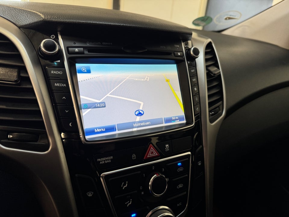 Hyundai i30 1,6 CRDi 110 Active CW 5d