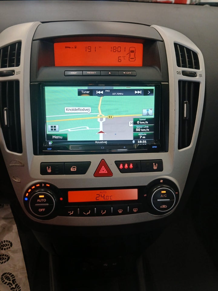 Kia Ceed 1,6 CRDi Sport 5d