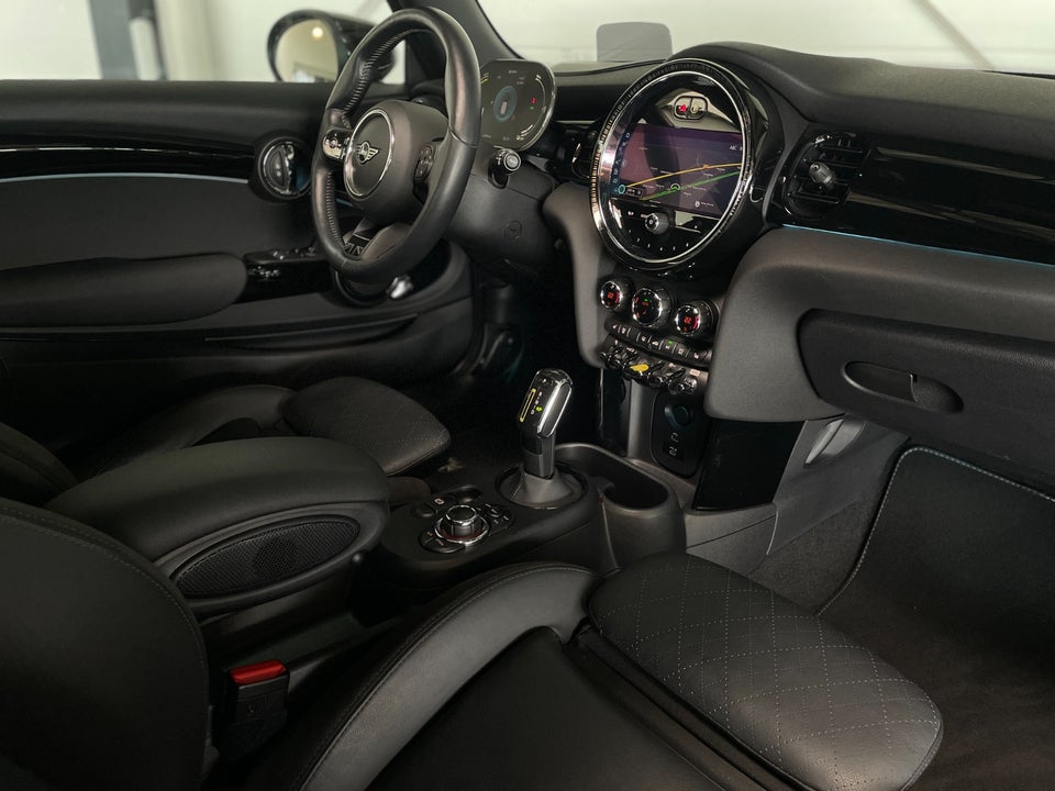 MINI Cooper SE Yours Trim 3d