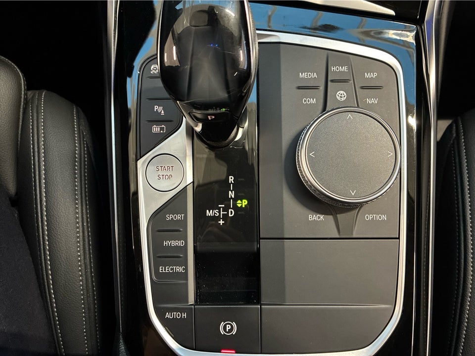 BMW 330e 2,0 Touring Sport Line aut. 5d