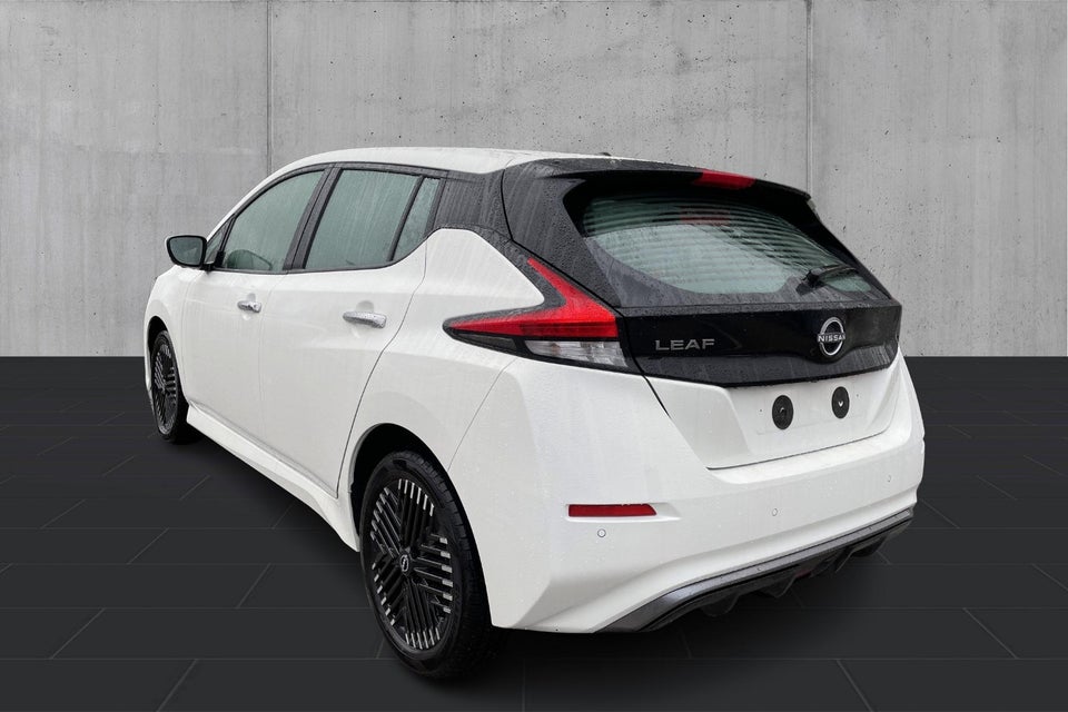 Nissan Leaf 59 e+ Acenta 5d