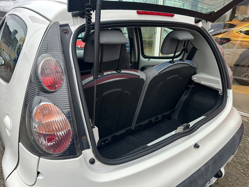 Citroën C1 1,0i Attraction 5d