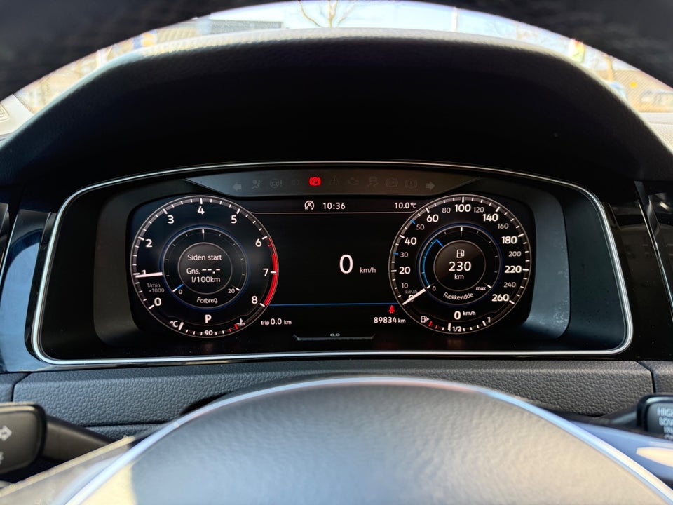 VW Golf VII 1,5 TSi 150 Highline Connect Variant DSG 5d