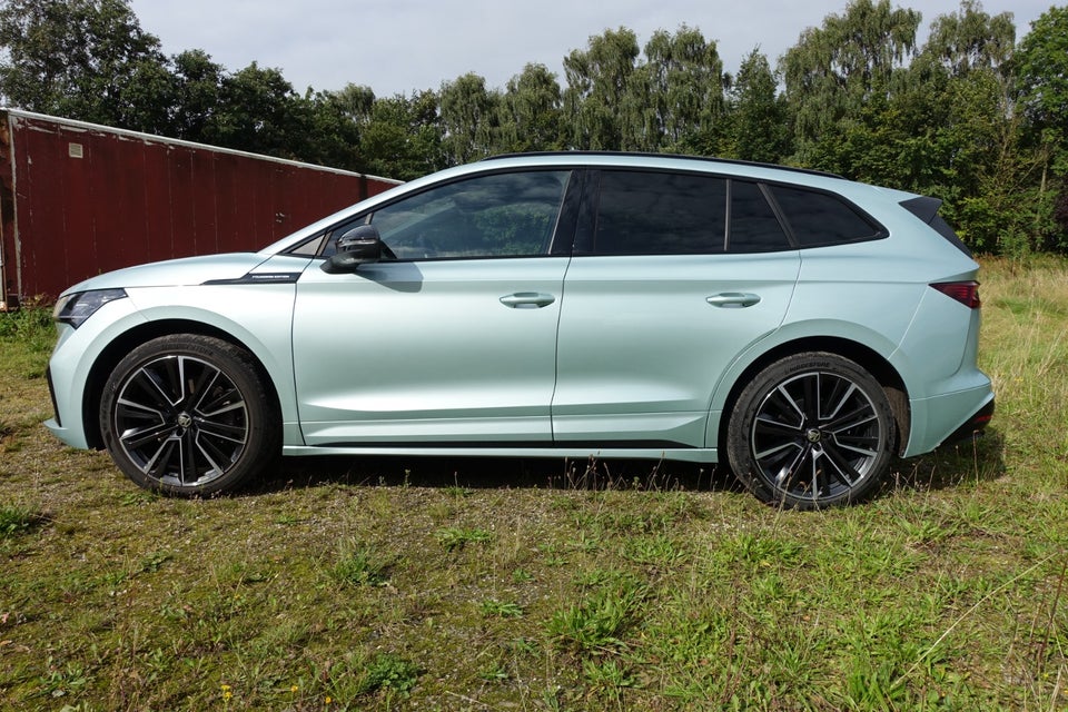 Skoda Enyaq 80X iV Founders Edition 5d