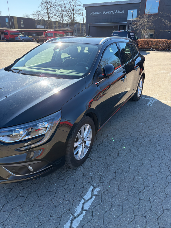 Renault Megane IV 1,3 TCe 140 Zen Sport Tourer 5d