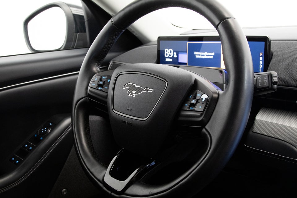 Ford Mustang Mach-E 68 Standard Range 5d