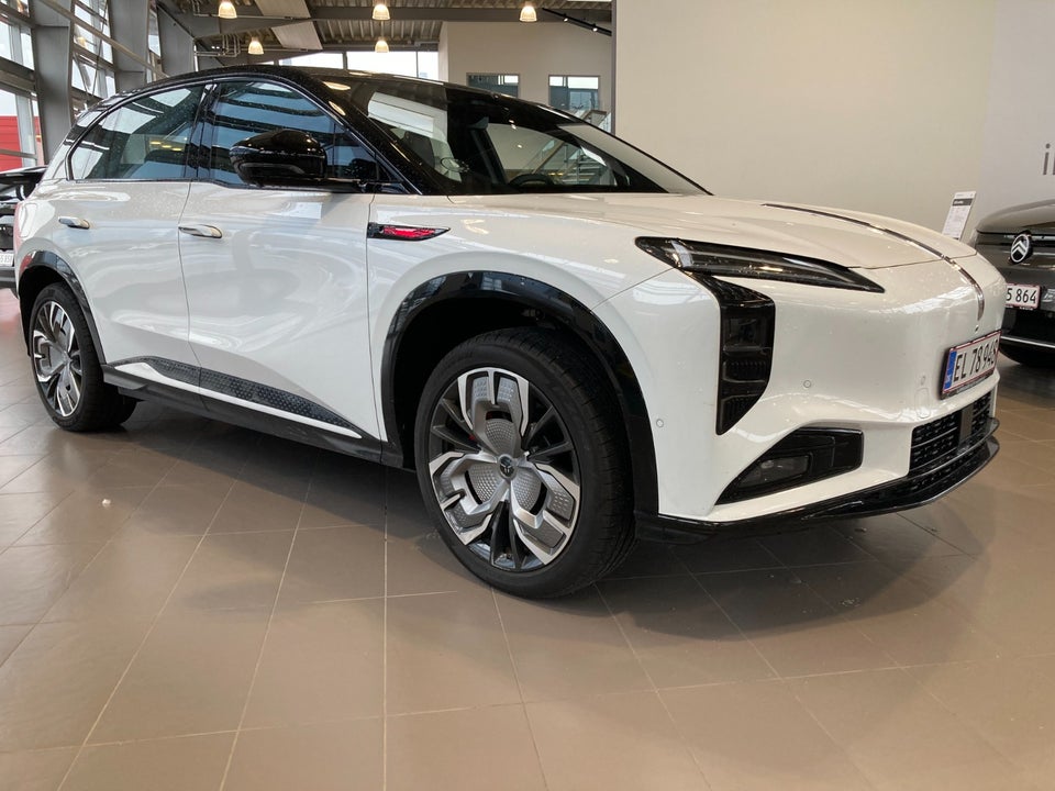 Hongqi EHS7 111 Exclusive 5d