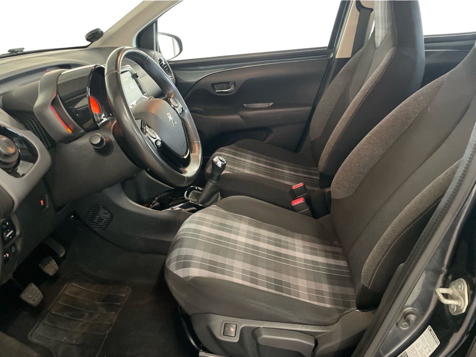 Peugeot 108 1,0 e-VTi 72 Infinity 5d