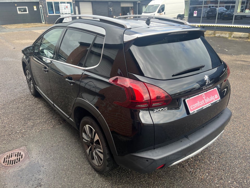 Peugeot 2008 1,6 BlueHDi 100 Allure Sky 5d