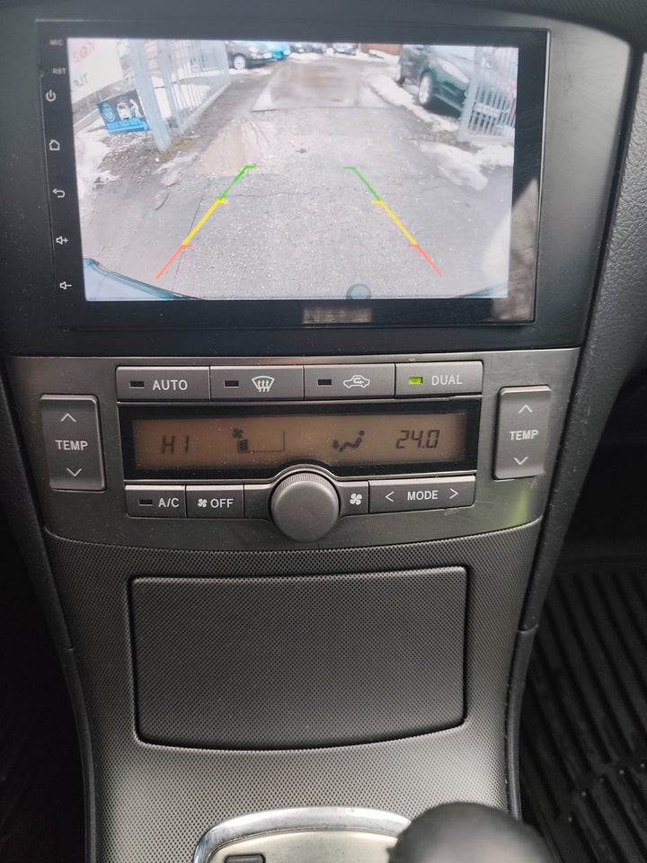 Toyota Avensis 1,8 VVT-i Sol aut. 5d