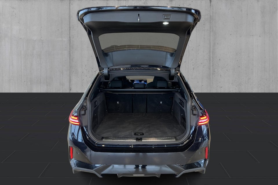 BMW i5 eDrive40 Touring Fully Charged M-Sport 5d