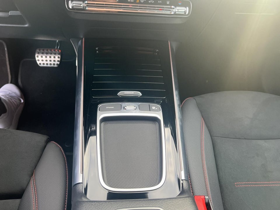 Mercedes EQA300 AMG Line 4Matic 5d