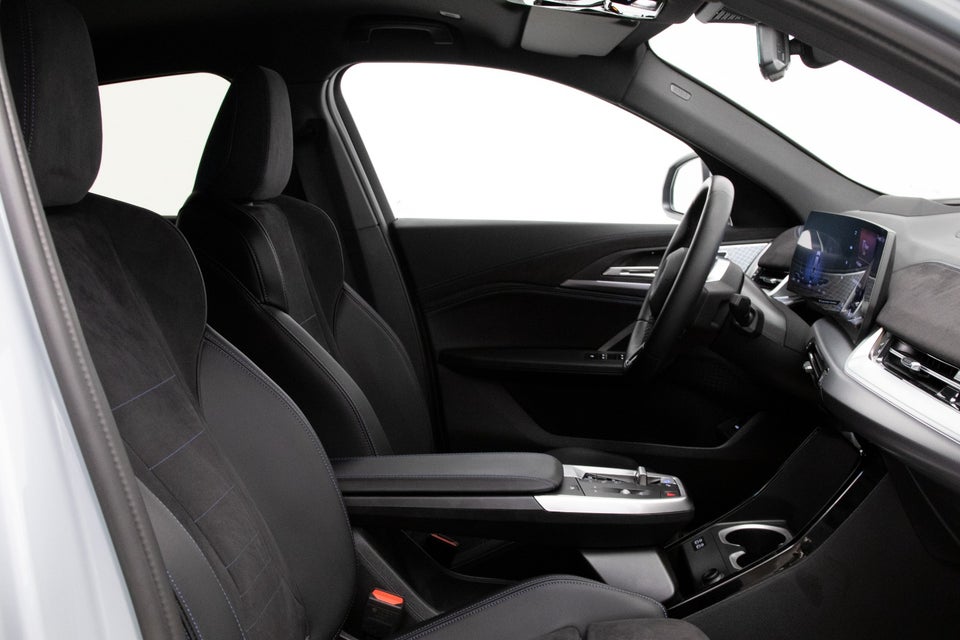 BMW iX2 eDrive20 Fully Charged M-Sport 5d