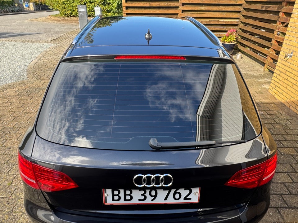 Audi A4 2,0 TDi 143 Avant Multitr. 5d