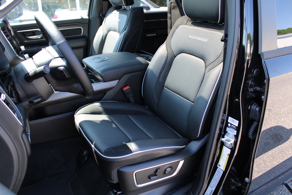 Dodge RAM 1500 3,0 Laramie Premium Night aut. 4d