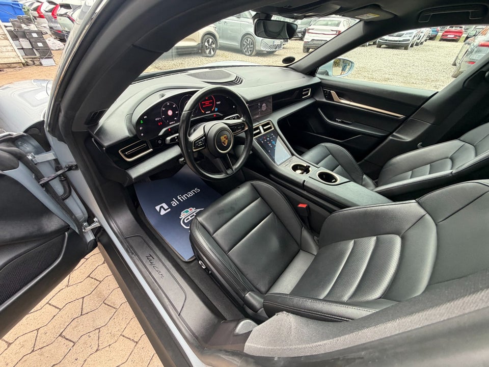 Porsche Taycan 4d