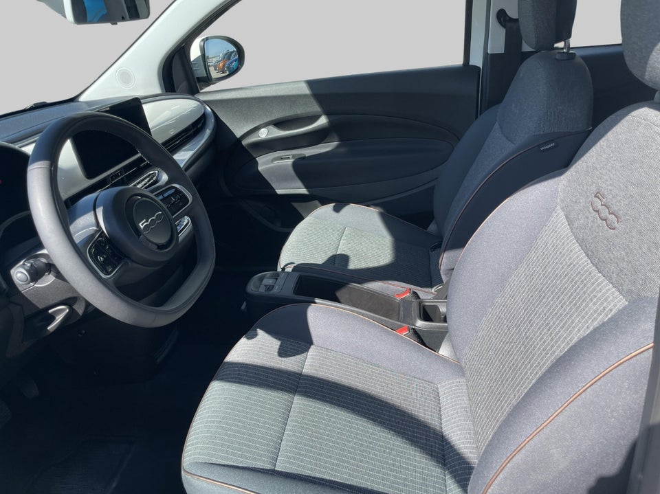 Fiat 500e 42 Icon 3d
