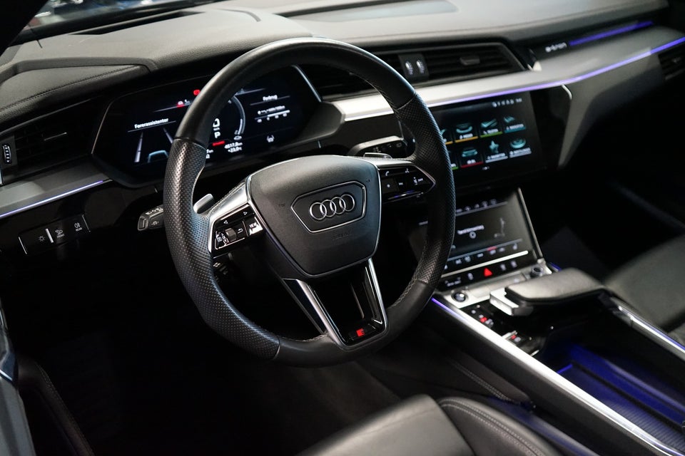 Audi e-tron 55 S-line quattro 5d