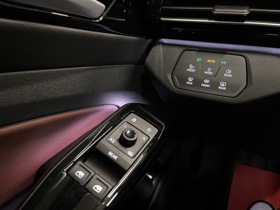 VW ID.4 77 Pro Performance Tech 5d