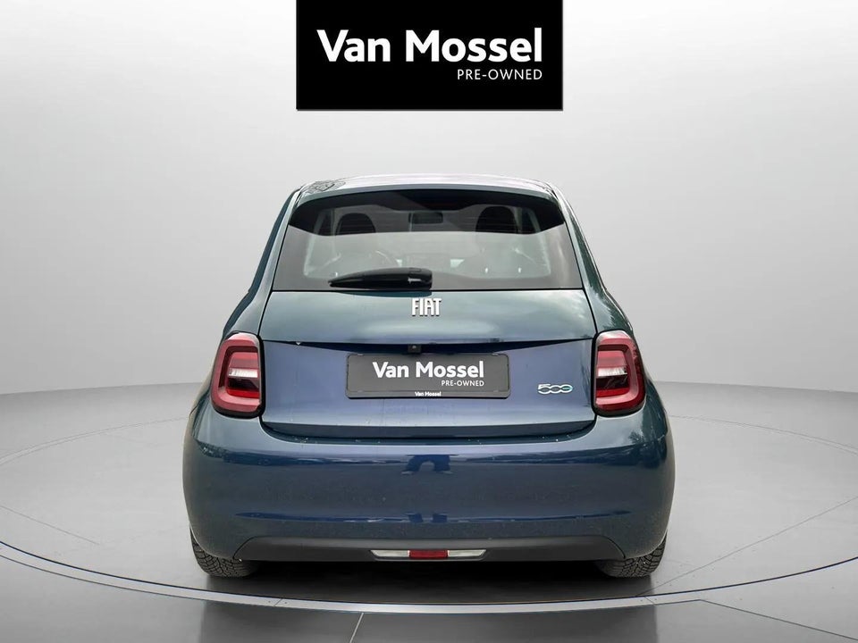 Fiat 500e 42 Icon 3d