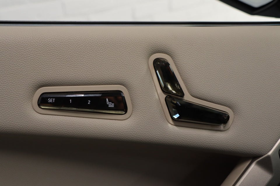 BMW iX xDrive40 Fully Charged Sport 5d