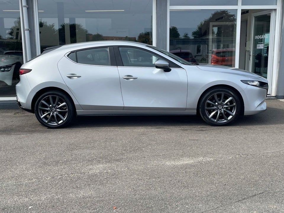 Mazda 3 1,8 SkyActiv-D 116 Sky aut. 5d