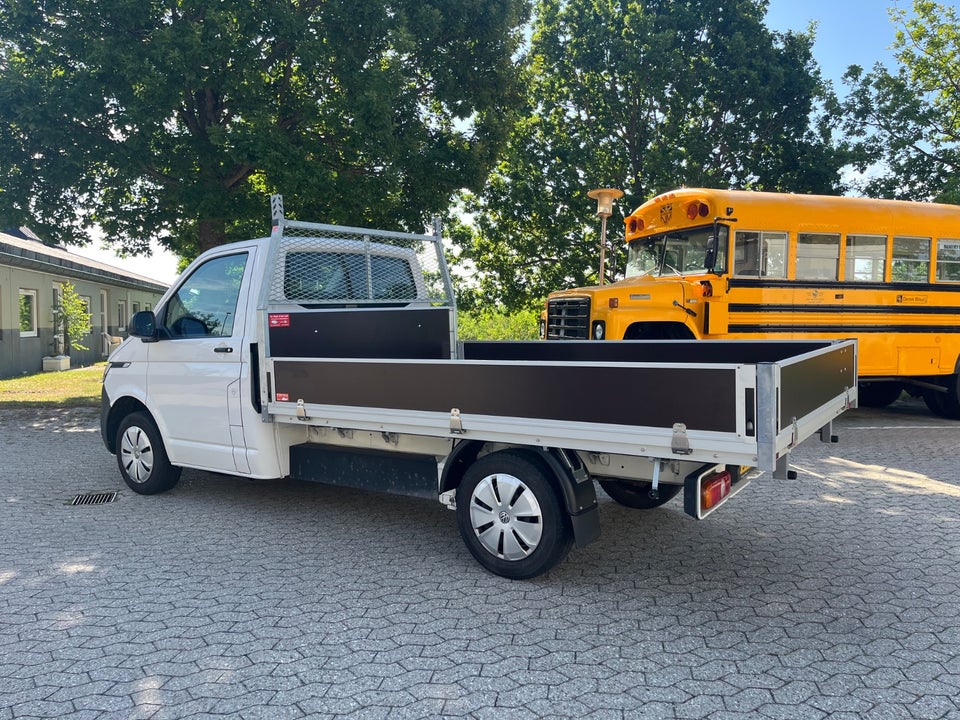 VW Transporter 2,0 TDi 110 Ladvogn lang