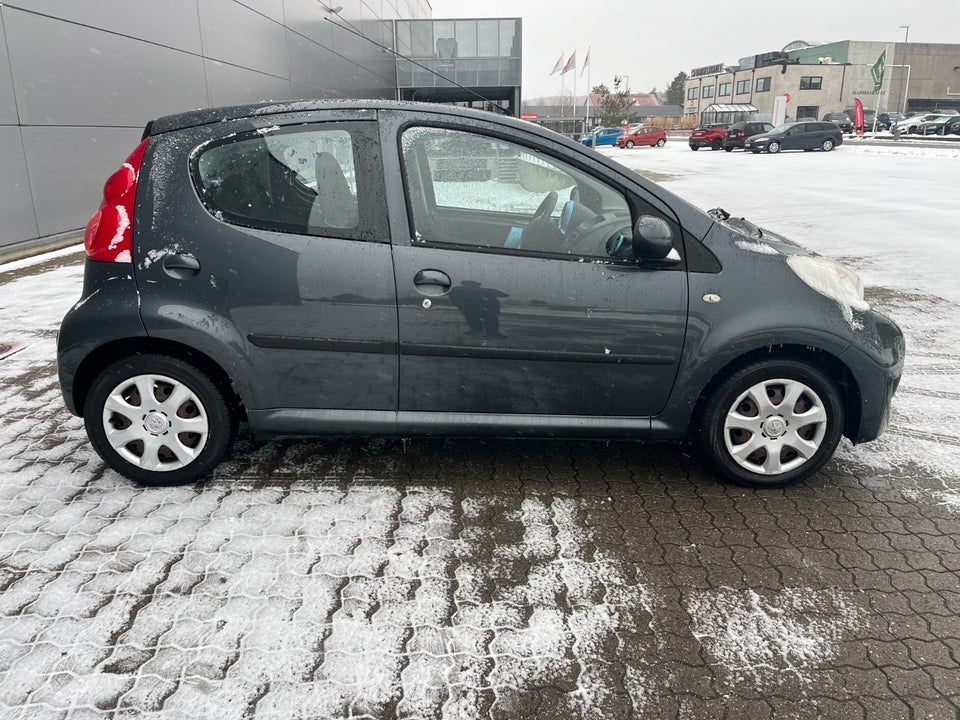 Peugeot 107 1,0 SE 5d