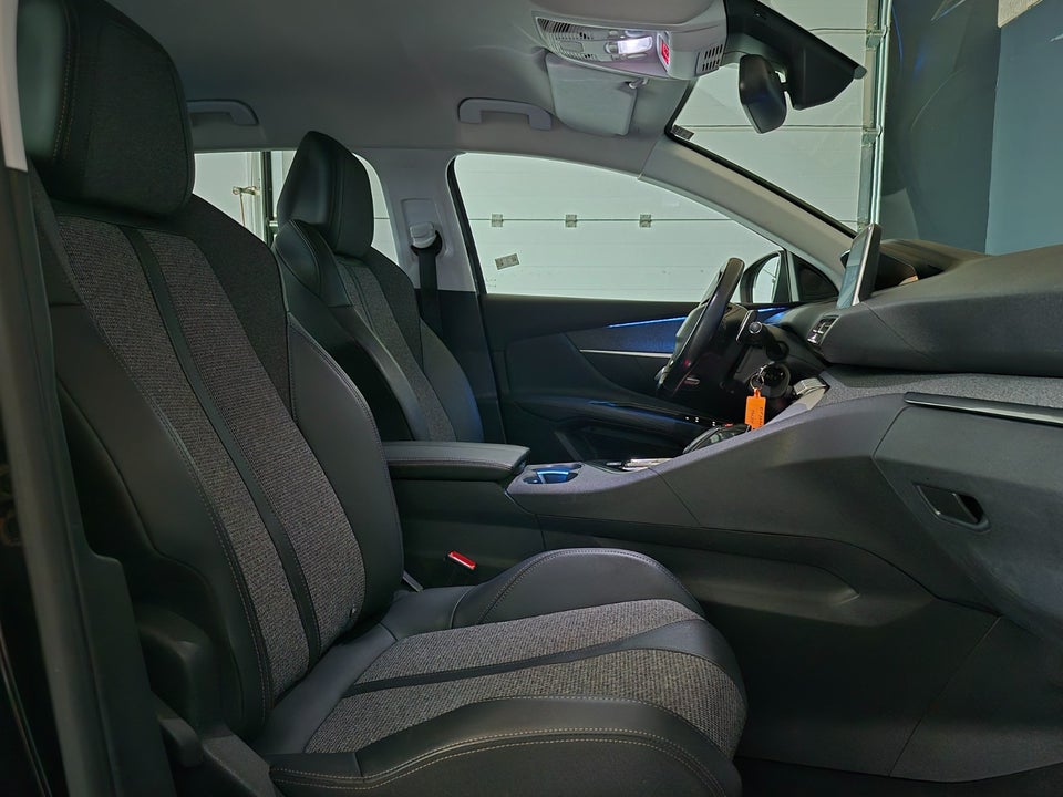 Peugeot 3008 1,2 PureTech 130 Allure EAT8 5d