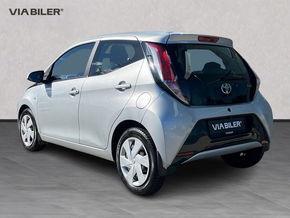 Toyota Aygo 1,0 VVT-i x-play 5d