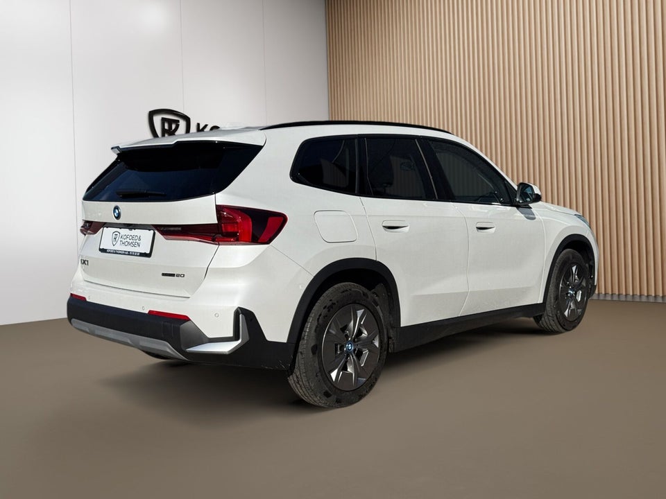 BMW iX1 eDrive20 X-Line 5d