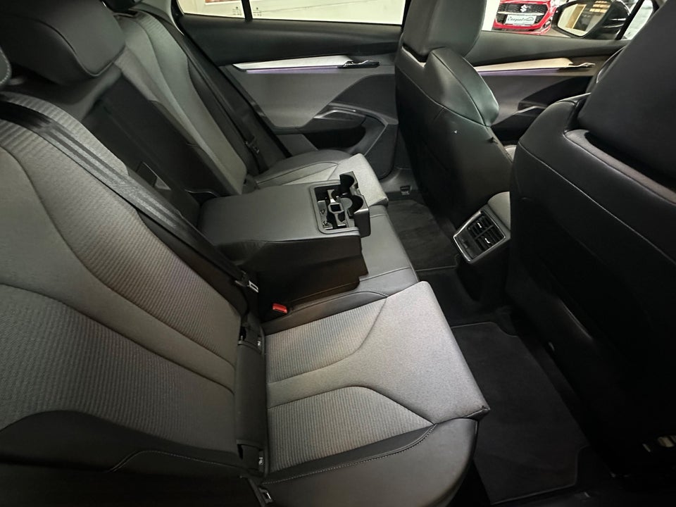 Skoda Enyaq 80 iV Loft 5d