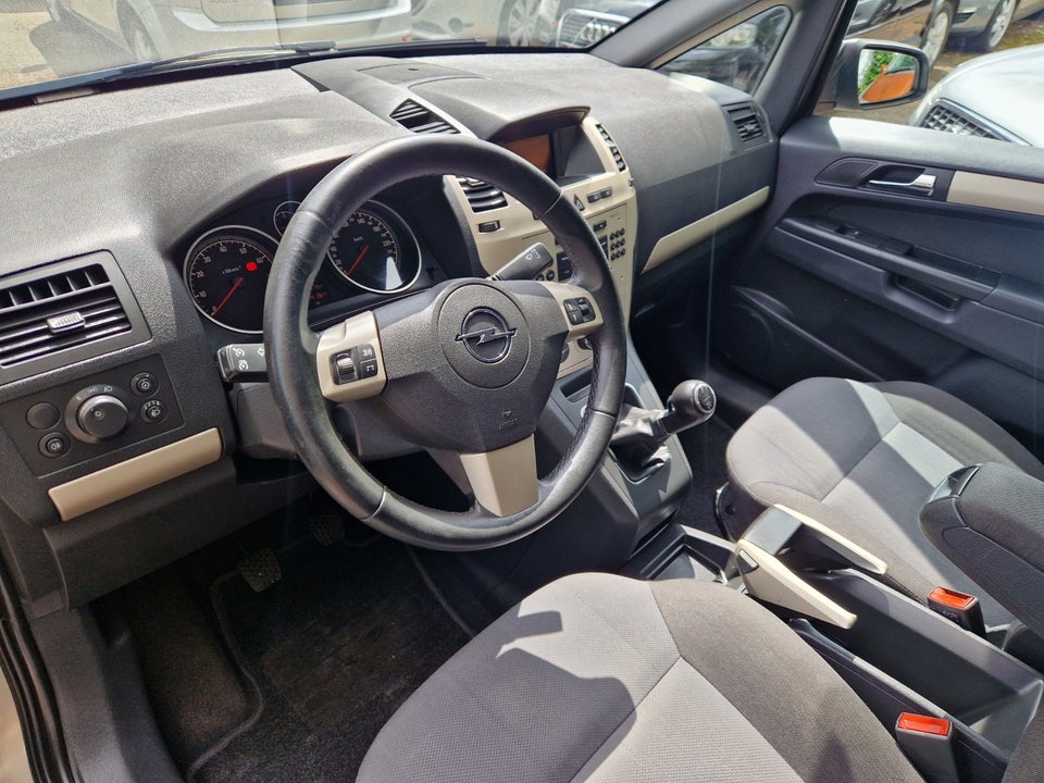 Opel Zafira 1,8 16V Limited 7prs 5d