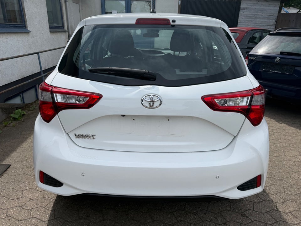 Toyota Yaris 1,0 VVT-i T2 5d