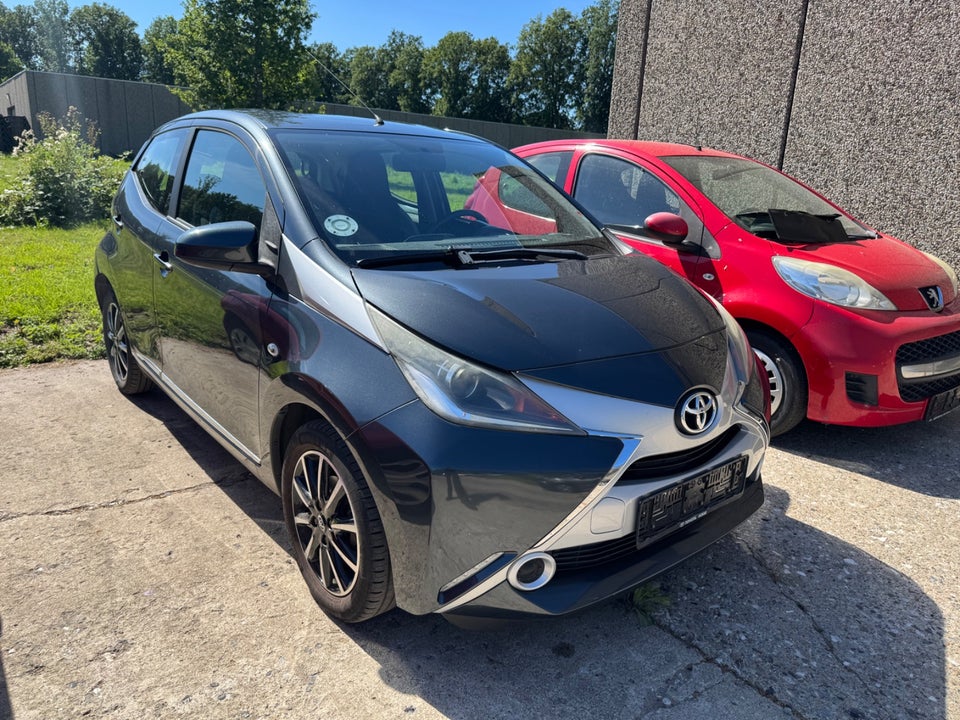 Toyota Aygo 1,0 VVT-i x-play 5d