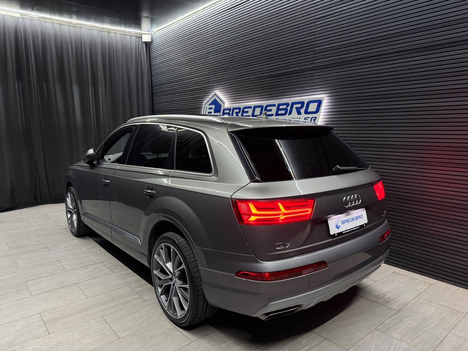 Audi Q7 3,0 TDi 272 quattro Tiptr. 7prs 5d