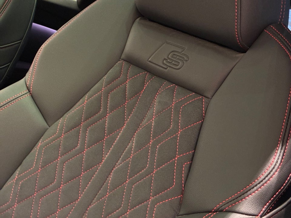 Audi Q4 e-tron 45 S-line quattro 5d