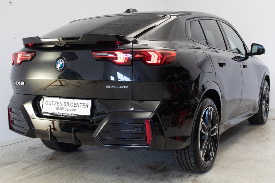 BMW iX2 eDrive20 Fully Charged M-Sport 5d