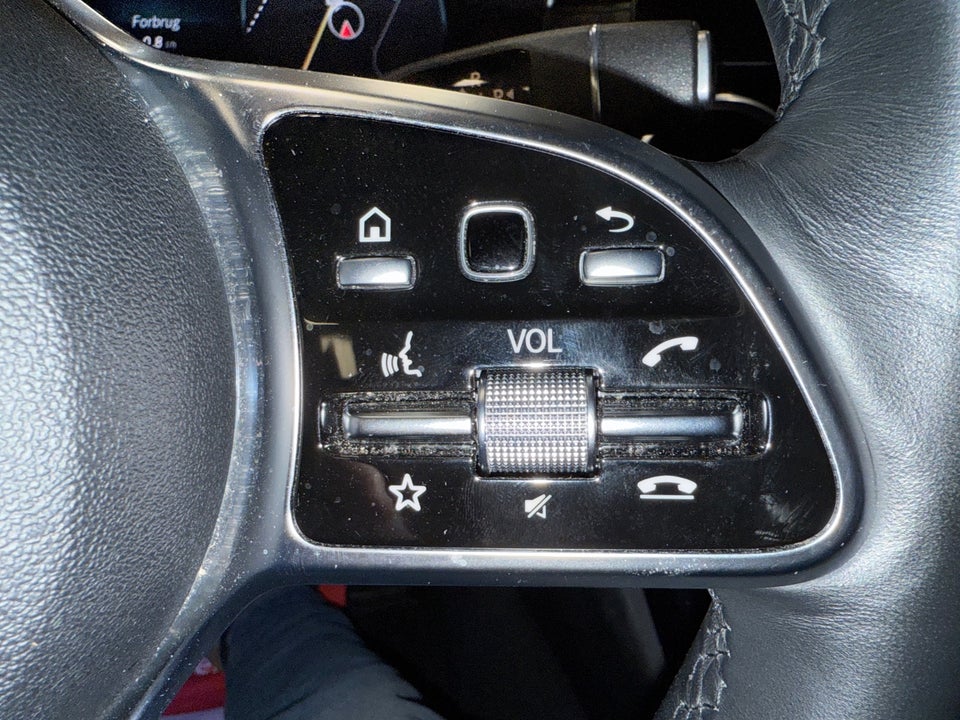 Mercedes C220 d 2,0 AMG Line stc. aut. 5d