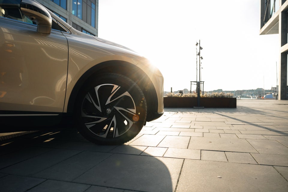 MG MGS6 77 Luxury Performance AWD 5d