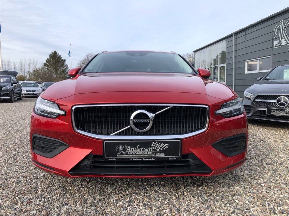 Volvo V60 2,0 T4 190 Momentum aut. 5d