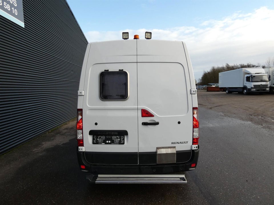 Renault Master IV T33 2,3 dCi 150 L2H2 Kassevogn