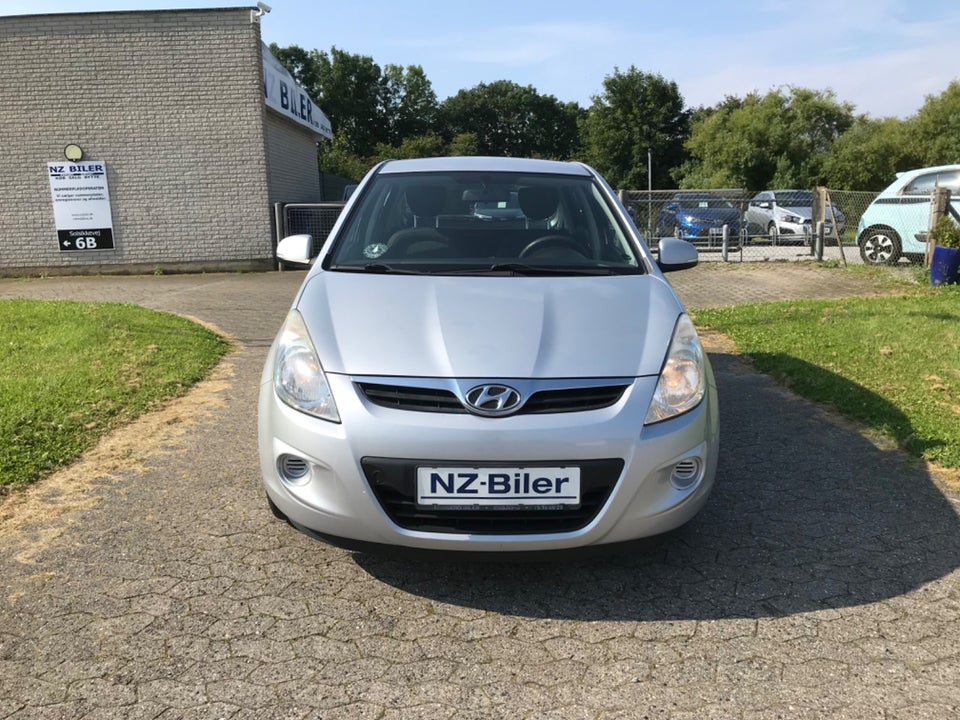 Hyundai i20 1,4 Classic 5d