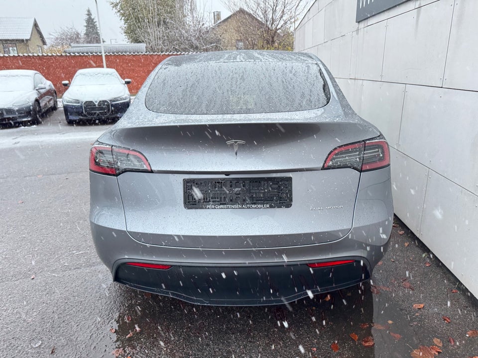 Tesla Model Y Long Range AWD 5d
