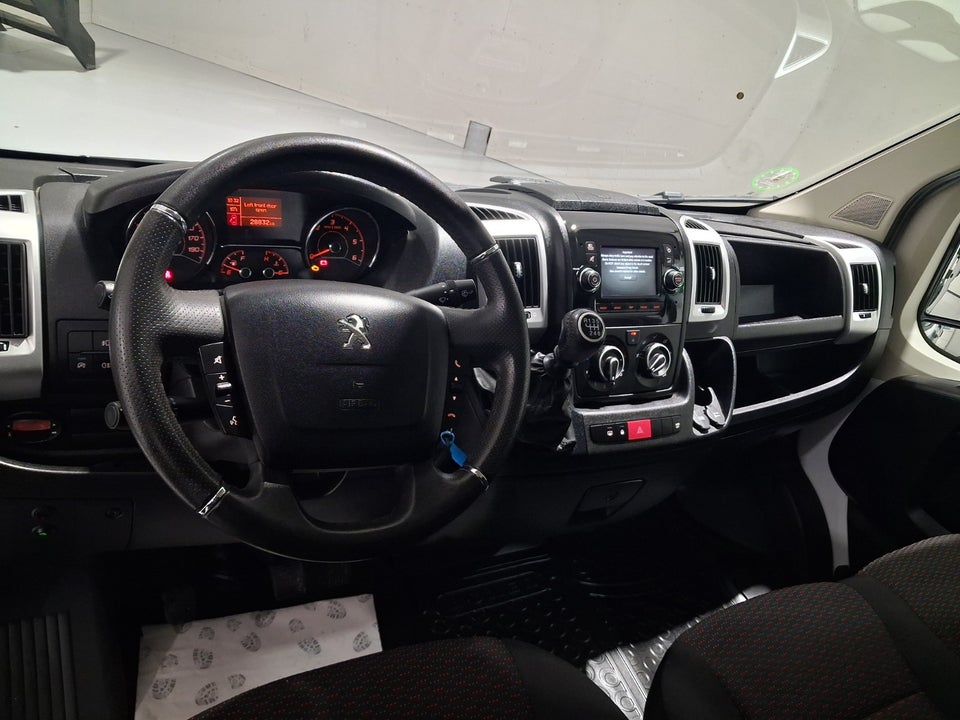 Peugeot Boxer 435 2,2 BlueHDi 165 L2H2 Premium