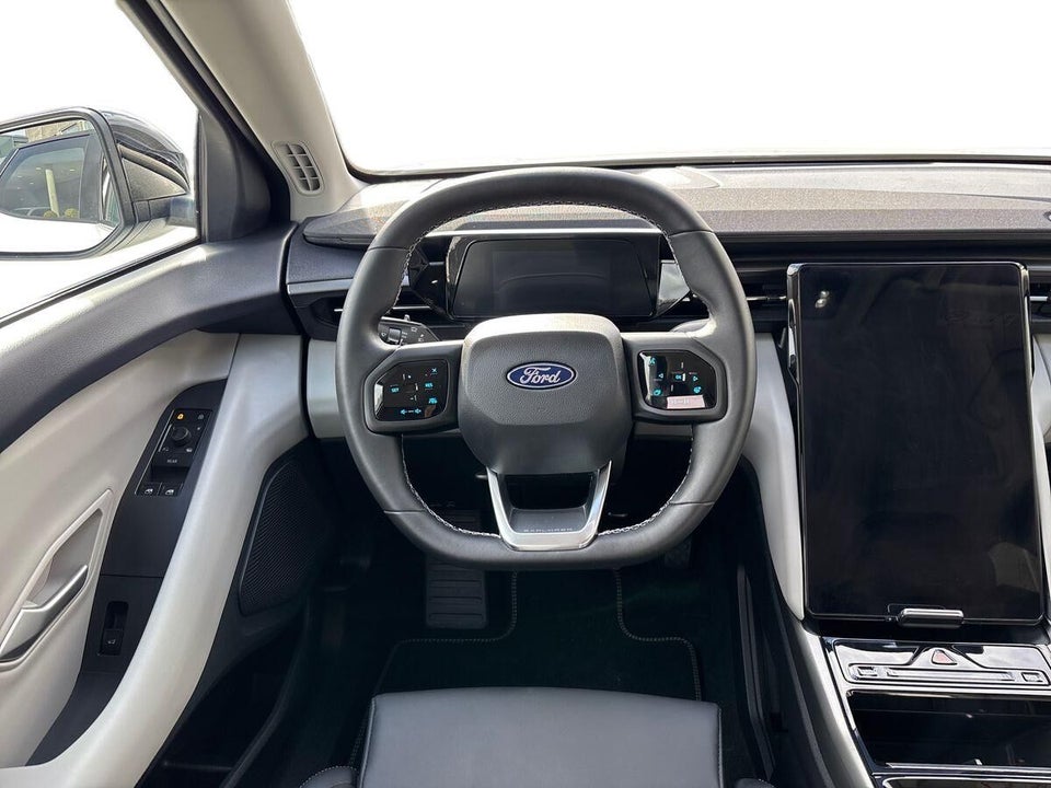 Ford Explorer 79 Select Extended Range AWD 5d