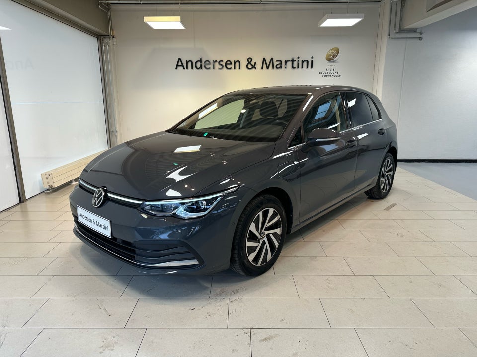 VW Golf VIII 1,4 eHybrid DSG 5d